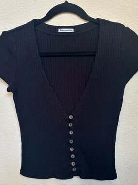 Reformation Black Ribbed Button Front Short Sleeve V Neck Top - Small